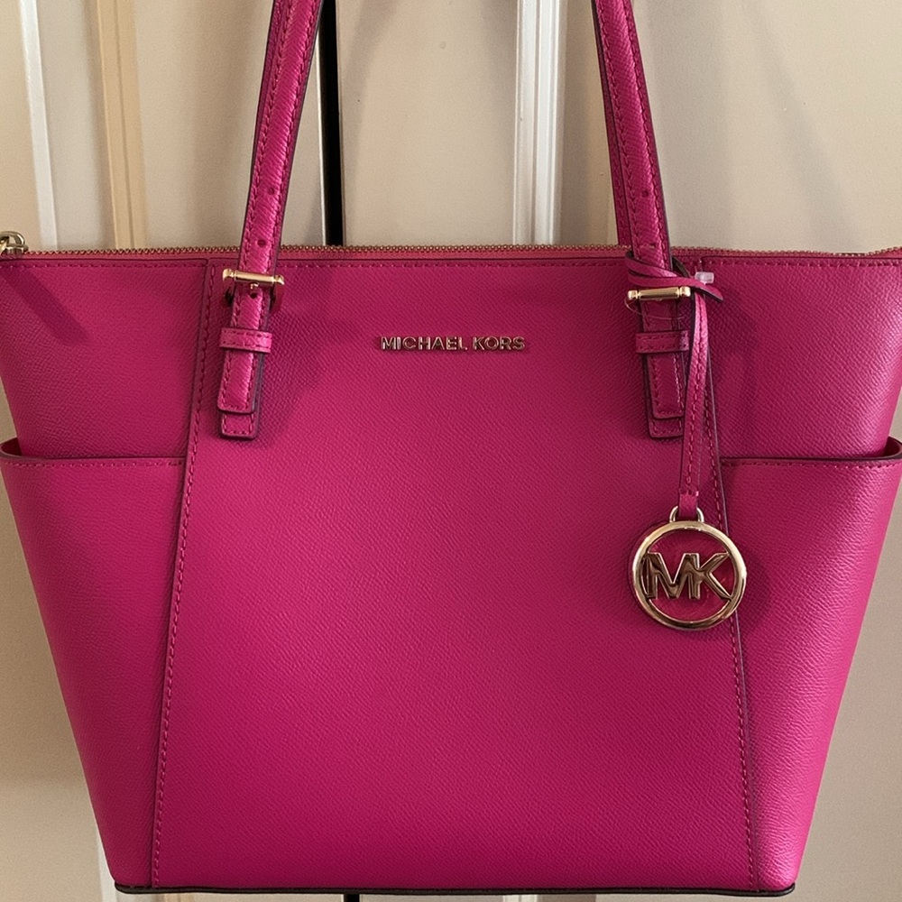 Michael Kors Jet Set Fuschia Tote